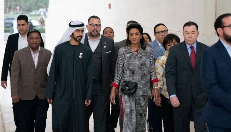 سيدة الدومينيكان الأولى تزور واحة الكرامة في الإمارات