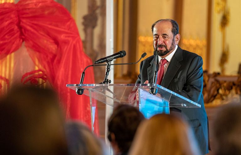 حاكم الشارقة يدشن النسخة الفرنسية من كتاب بيبي فاطمة