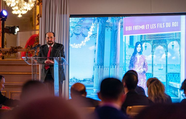 حاكم الشارقة يدشن النسخة الفرنسية من كتاب بيبي فاطمة