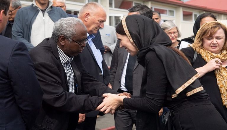 رئيسة وزراء نيوزيلندا تقدم العزاء لأسر الضحايا