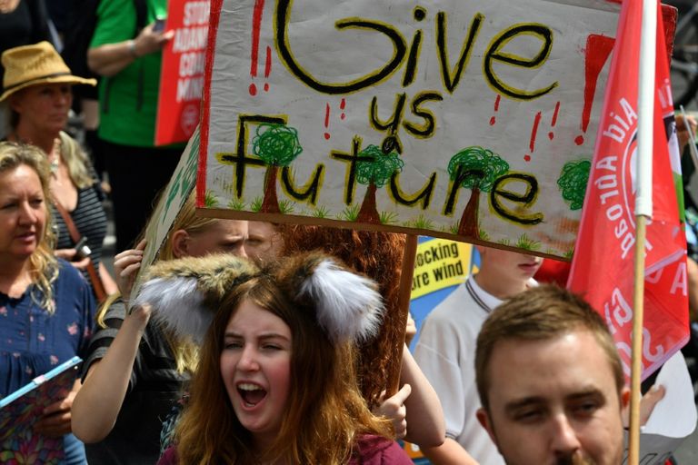 انتفاضة طلابية ضد التلكؤ الرسمي في مواجهة أزمة المناخ