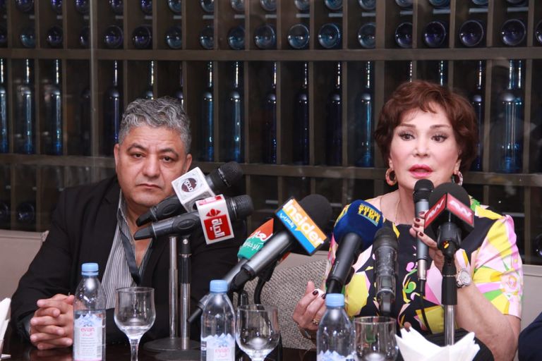 النجمة لبلبة خلال الندوة