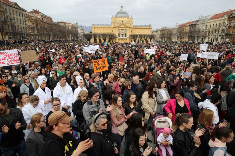 جانب من الاحتجاج ضد العنف الأسري في كرواتيا