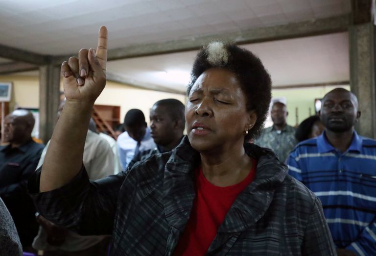 آلاف الإثيوبيين يشيعون رفات ضحايا الطائرة المنكوبة