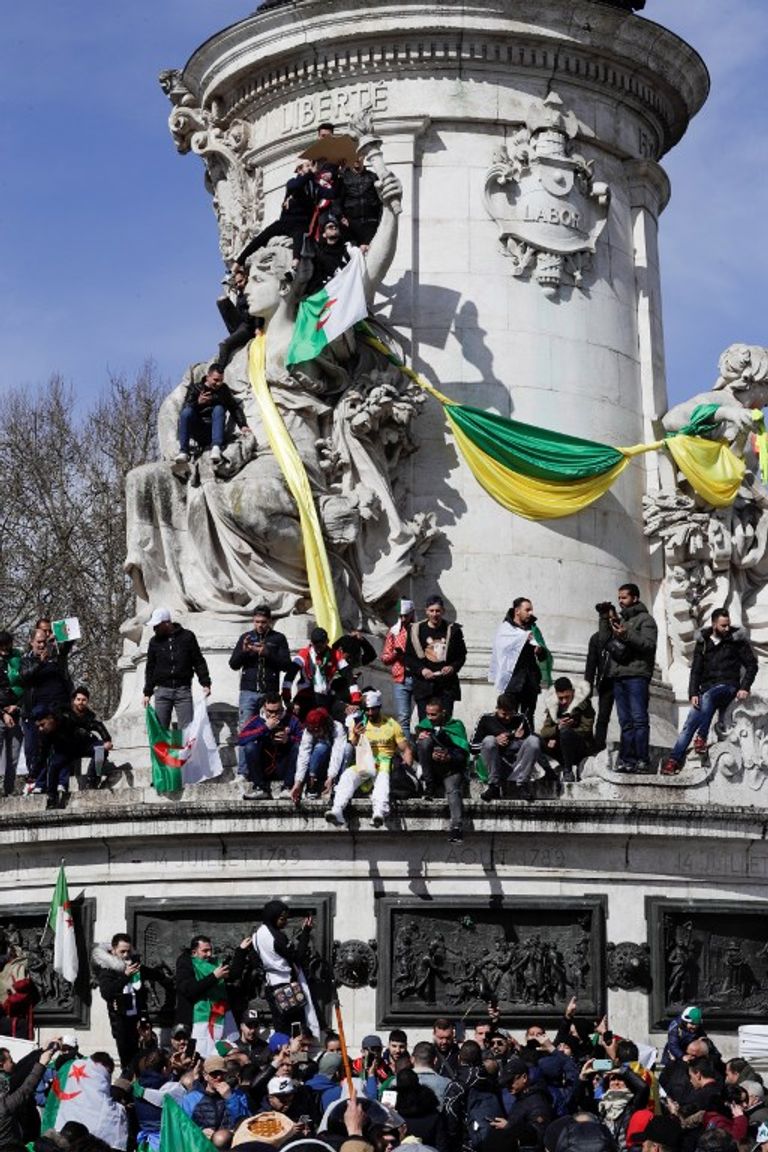 مظاهرات الجالية الجزائرية في فرنسا - الفرنسية