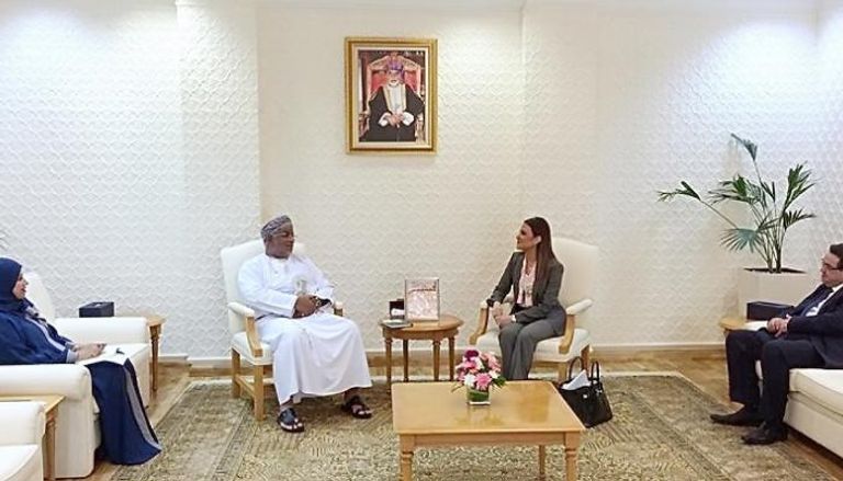 وزيرة الاستثمار المصرية تبحث مع مسؤولين عمانيين تعزيز التعاون المشترك