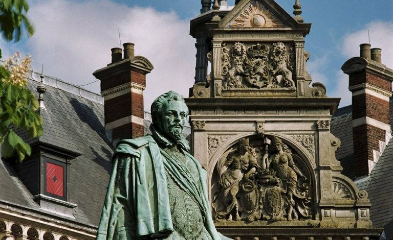 الإرهاب يصيب مدينة الثقافة الهولندية