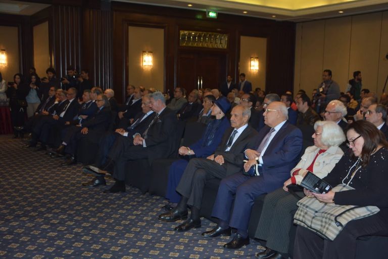 جانب من حفل توقيع كتاب "كنت سفيرا لدى السلطان"