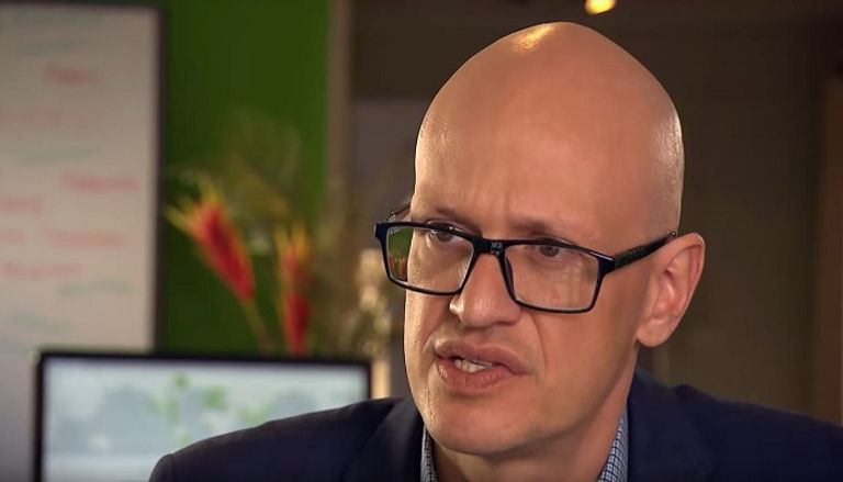 ويقول آديو ريسي رئيس مؤسسة "فوندر" وصديق إيلون ماسك