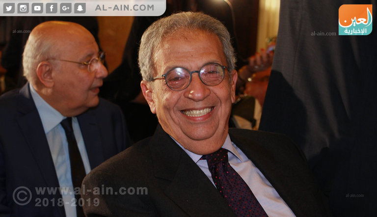 أحمد أبوالغيط أثناء توقيع كتابه