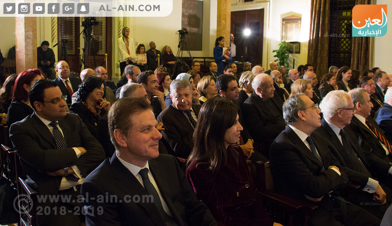 أحمد أبوالغيط أثناء توقيع كتابه