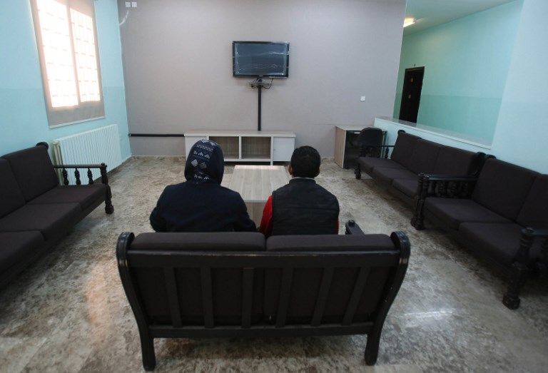 الأردن يطلق حملة توعية على آفة المخدرات في مجتمع يعتبر التعاطي رذيلة