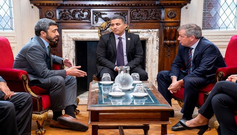 الشيخ عبدالله بن زايد آل نهيان ووزير الخارجية والأديان الأرجنتيني