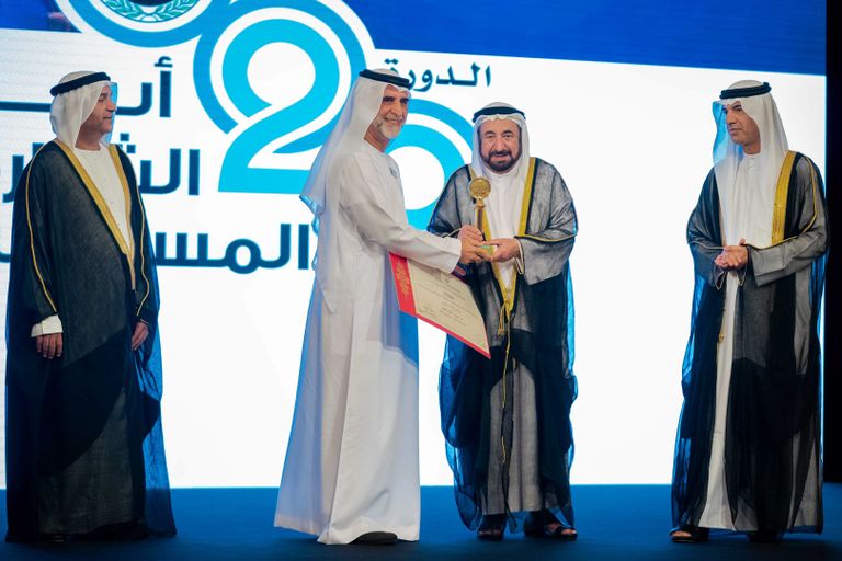 سلطان القاسمي خلال افتتاح "أيام الشارقة المسرحية"