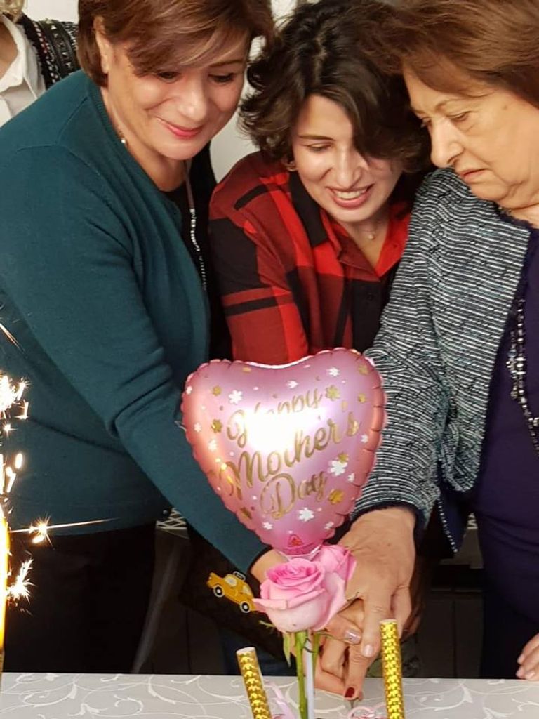 السفارة المصرية بلبنان تحتفل بعيد الأم في حضور رئيس الوزراء سعد الحريري