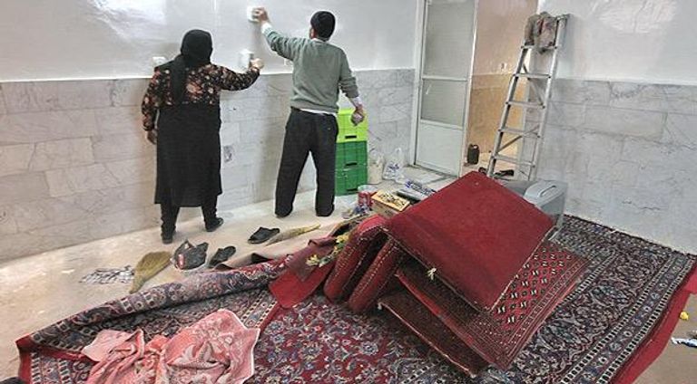 تنظيف المنازل إيذانا بحلول النوروز مائدة السينات السبع في عيد النوروز - أرشيفية