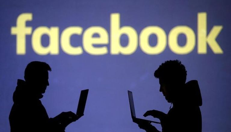 فيسبوك تغير إدارتها لإعلانات الأقليات