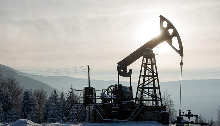 النفط يتراجع بعيدا عن أعلى مستوى في 2019