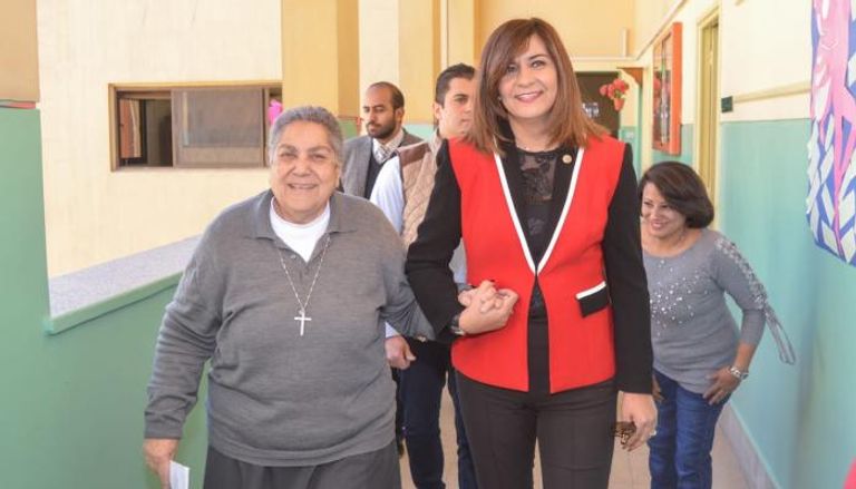 وزيرة الهجرة المصرية ومُدرستها 
