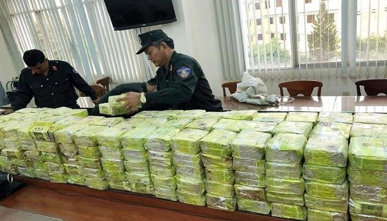 الشرطة الفيتنامية تضبط 300 كيلوجرام من الميثامفيتامين في دارة صيني