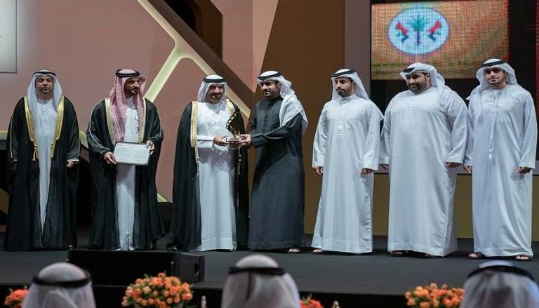 عبدالله بن سالم القاسمي يكرم الفائزين بجائزة الشارقة للاتصال الحكومي