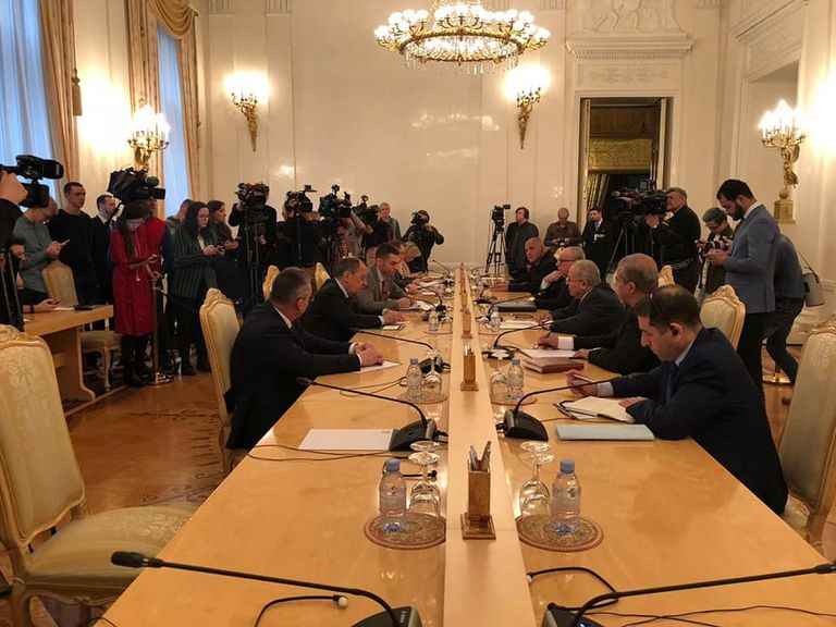 اجتماع وزيرا خارجية الجزائر وروسيا في موسكو