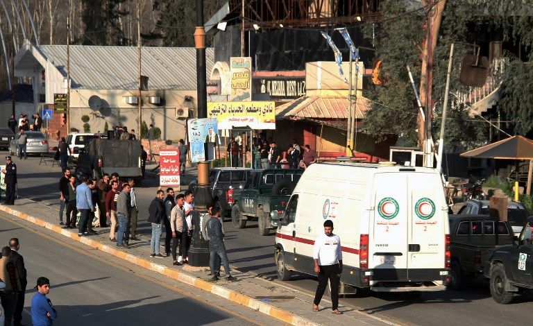 دموع ذوي ضحايا كارثة العبارة تروي ضفاف نهر دجلة