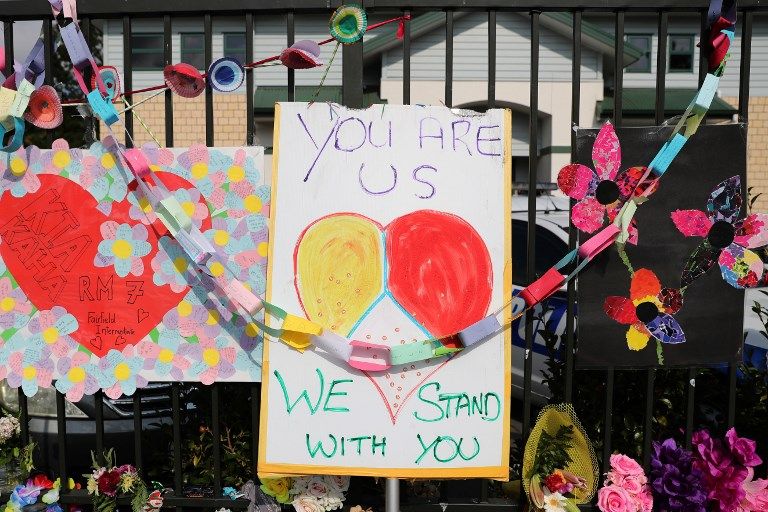 لافتات التضامن مع أسر شهداء مجرزة نيوزيلندا مراسم التأبين الرسمي لضحايا مجزرة نيوزيلندا