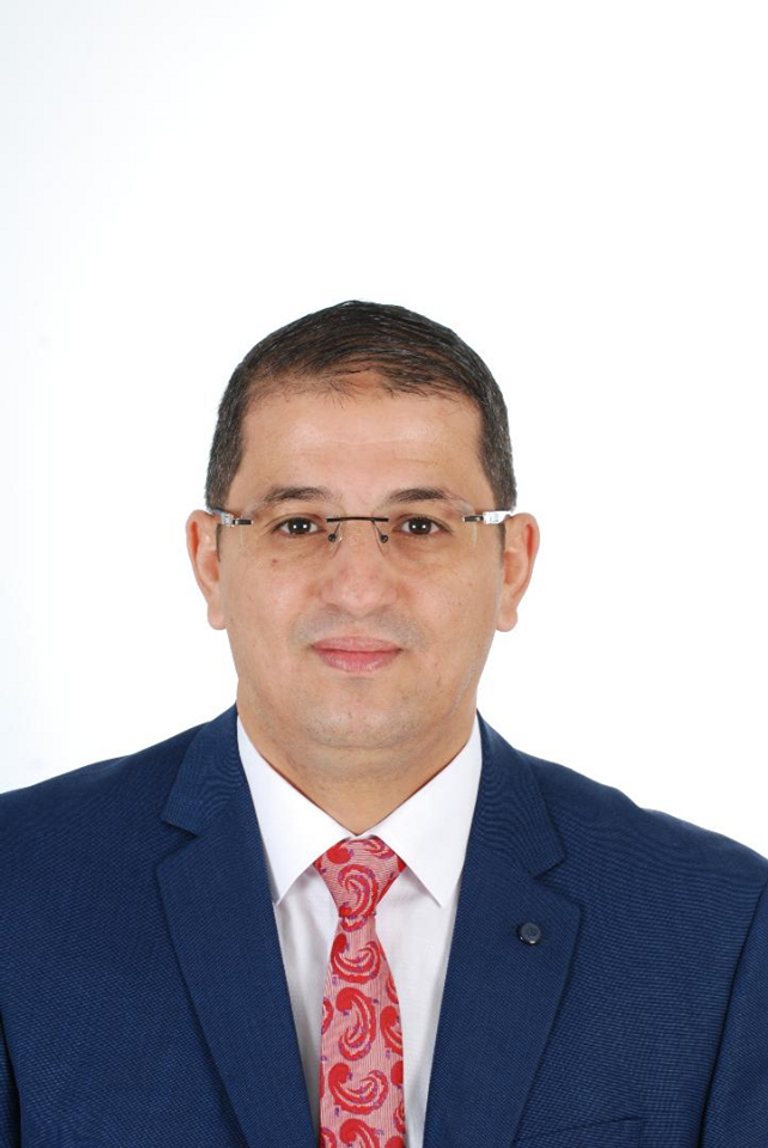 الباحث الجزائري عبدالرزاق بلعقروز