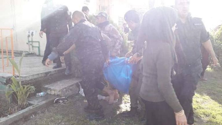 محاولات إنقاذ الغرقى والمفقودين في عبارة الموصل شارك فيها المئات