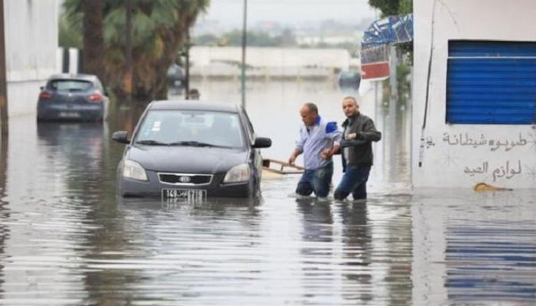 مقتل امرأة وطفلة بفيضانات في تونس