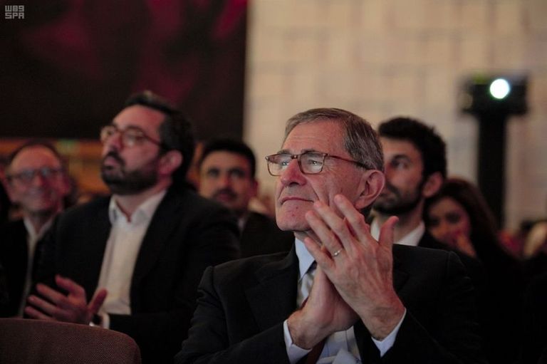 "اليونسكو" تكرم الأمير السعودي الشاعر بدر بن عبدالمحسن