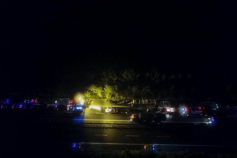 احتراق حافلة سياحية في الصين