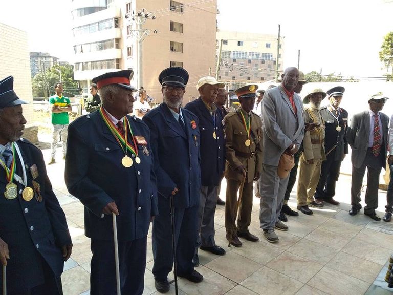 إدارة المتحف تقول إن خصلة الشعر أخذها فنان من أفراد الجيش البريطاني