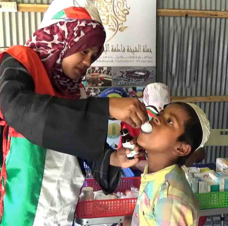 حملة الشيخة فاطمة الإنسانية تدشن مخيم زايد الخير لعلاج لاجئي الروهينجا