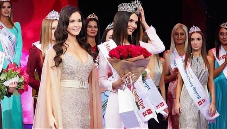 "سوشيال ميديا" تتسبب في تجريد ملكة جمال موسكو من لقبها 