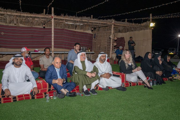 جانب من المشاركين في أمسية بيت شعر الفجيرة