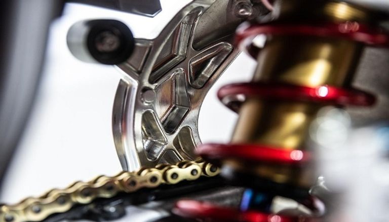 دراجات سباقات وسكوترز كهربائية