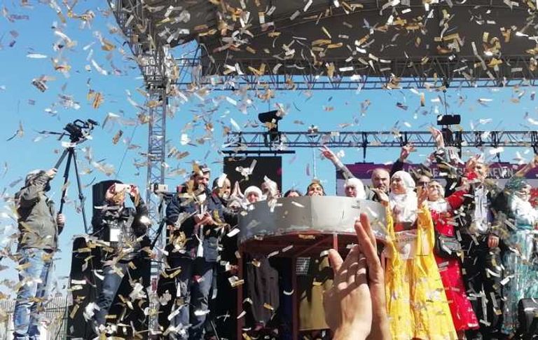 صورة متداولة لاحتفالات الأكراد في إسطنبول التركية