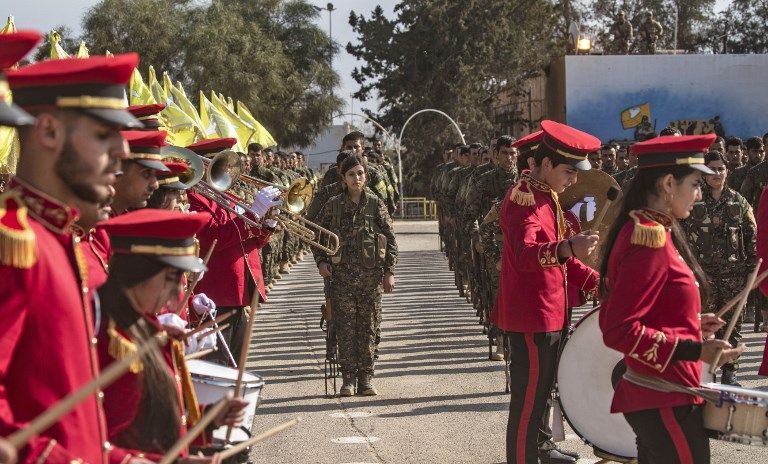 قوات سوريا الديمقراطية تحتفل بهزيمة داعش