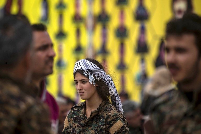 قوات سوريا الديمقراطية تحتفل بهزيمة داعش