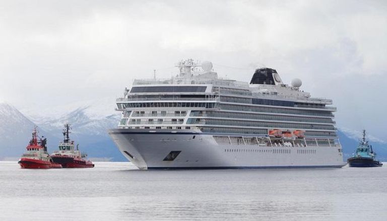 السفينة السياحية فايكينغ سكاي تصل إلى ميناء بالنرويج 