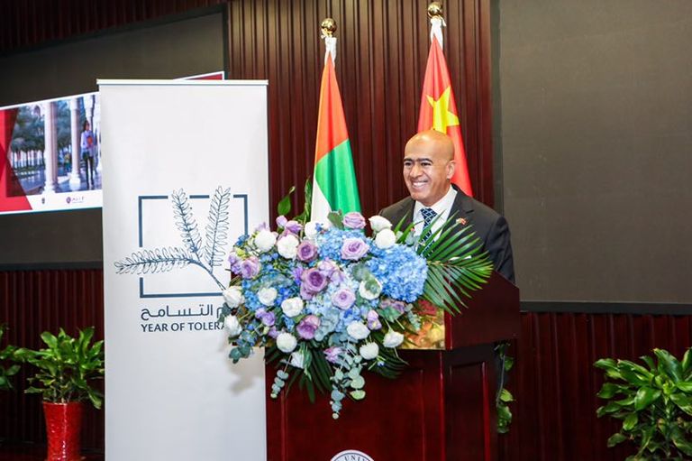 بعض المشاركين في المنتدى