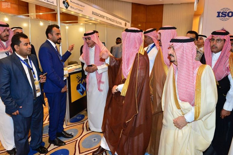 الأمير فيصل بن بندر بن عبدالعزيز عند افتتاح المؤتمر.