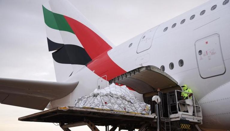 الإمارات للشحن الجوي تنقل آلات بيانو نادرة