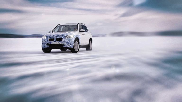 سيارات بي إم دبليو BMW الكهربائية الجديدة iX3 وi4 وiNext