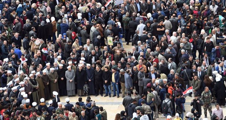 اعتصامات في المدن السورية ضد قرار واشنطن بسيادة إسرائيل على الجولان المحتلة