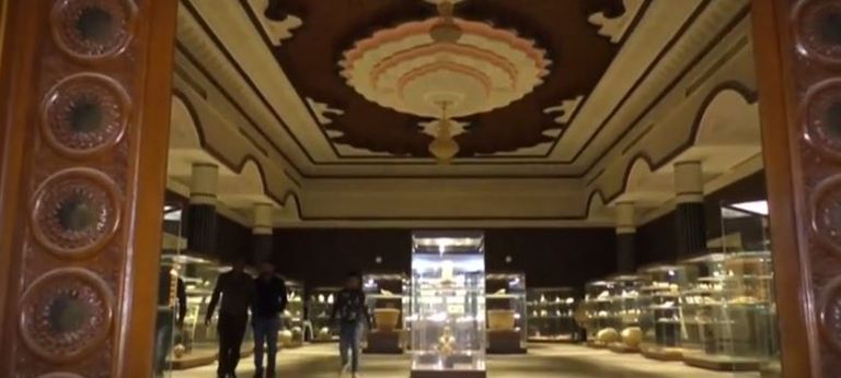 قصر لصدام حسين يتحول لمتحف يعرض آثارا نهبها إرهابيو "داعش"