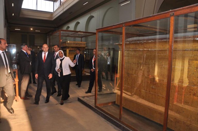 الرئيس البلغاري وزوجته داخل قلعة صلاح الدين الأيوبي بالقاهرة