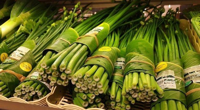 أوراق الموز تغلف الخضراوات